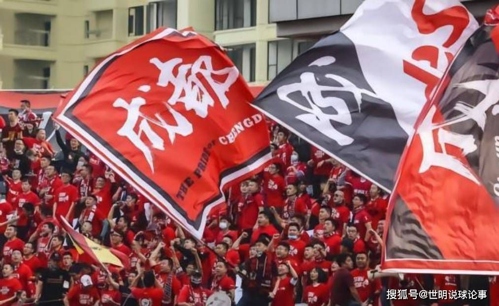 他曾在2019年离开过一次，加盟巴塞罗那，然后又回归。